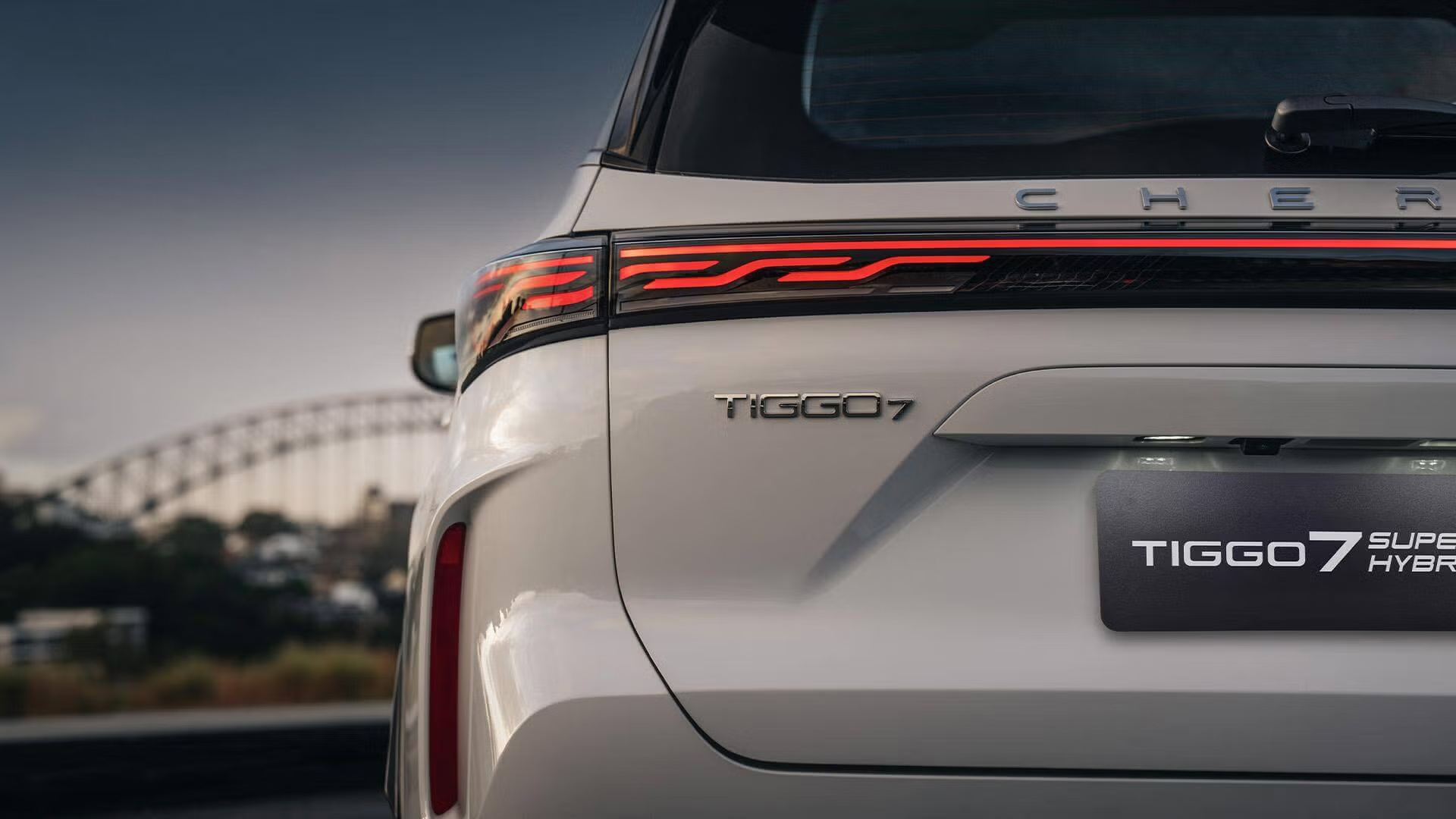 2025-chery-tiggo-7-phev-rear-cu-road-car-back-catalogue