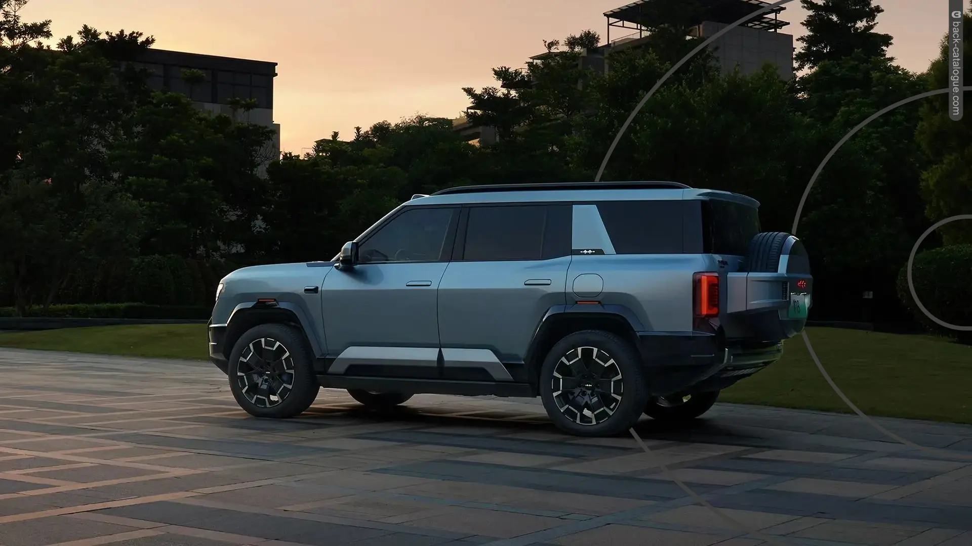 2025-denza-b8-front-driveway-car-back-catalogue