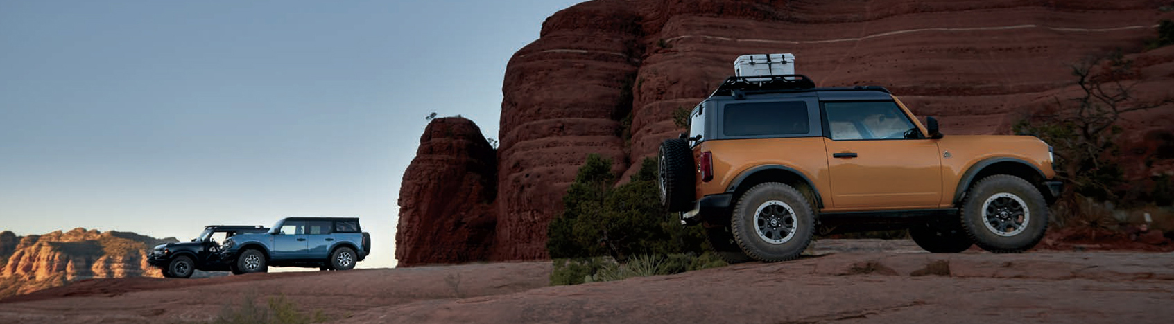 2021-ford-bronco-trio-rocky-mountains-car-back-catalogue-1
