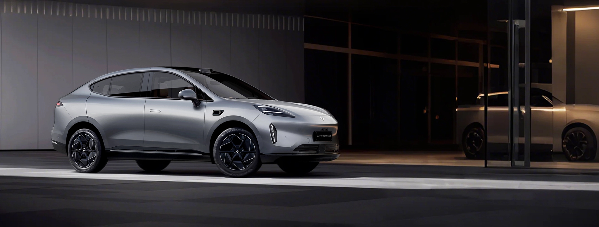 2025-gac-hyptec-ht-silver-reflection-car-back-catalogue