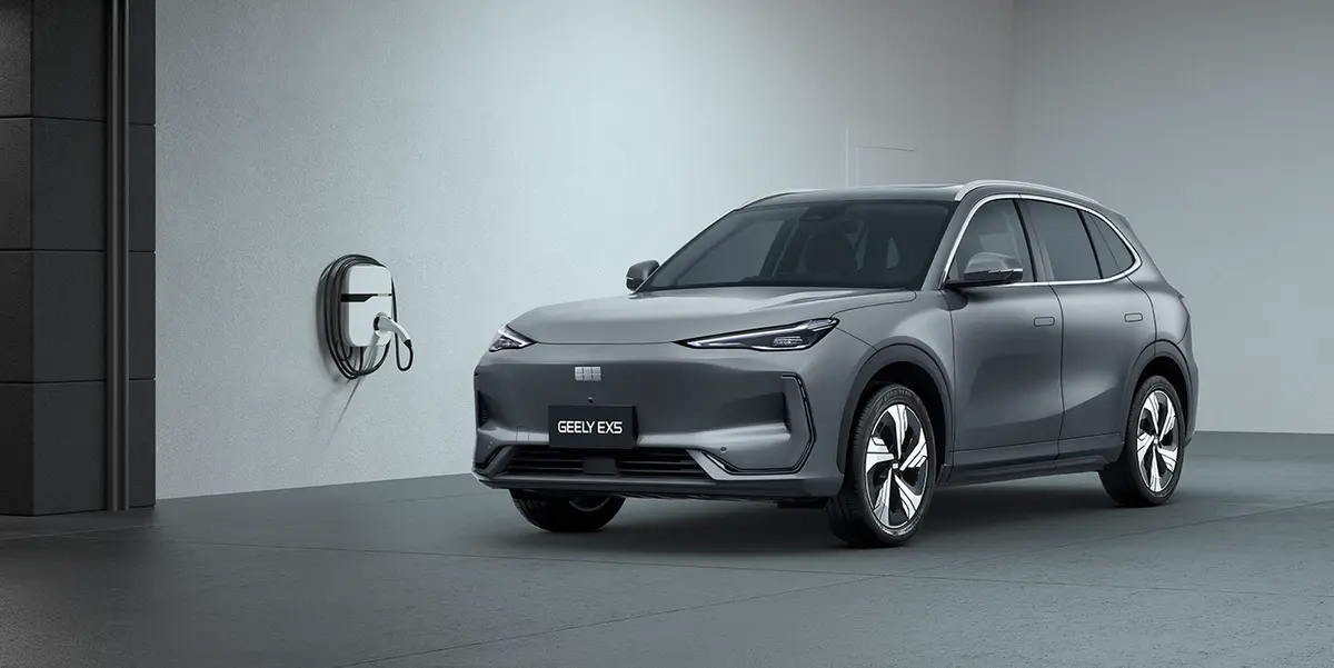 2025-geely-ex5-charging-car-back-catalogue-1