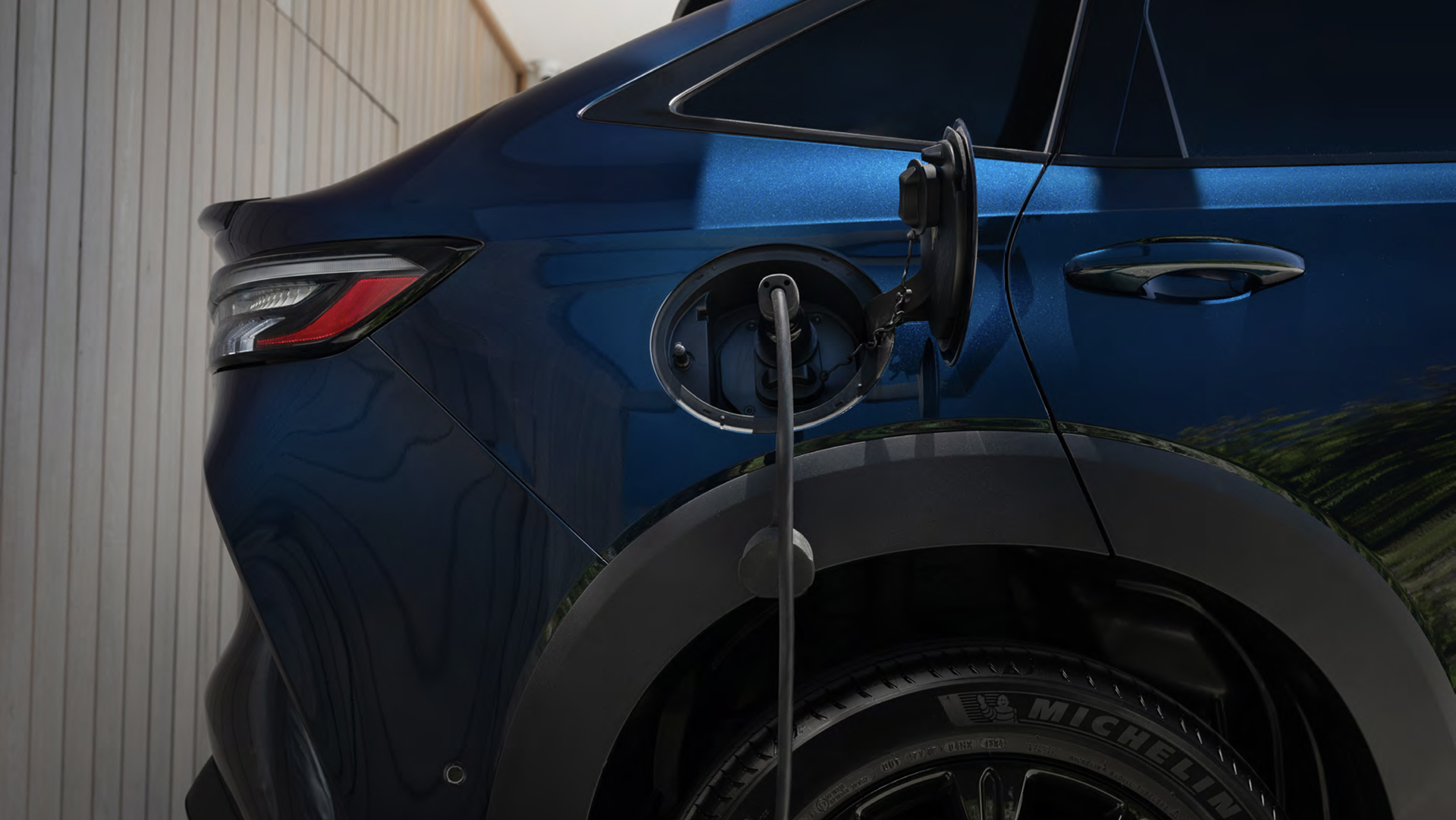 gwm-haval-h6gt-phev-charging-car-back-catalogue