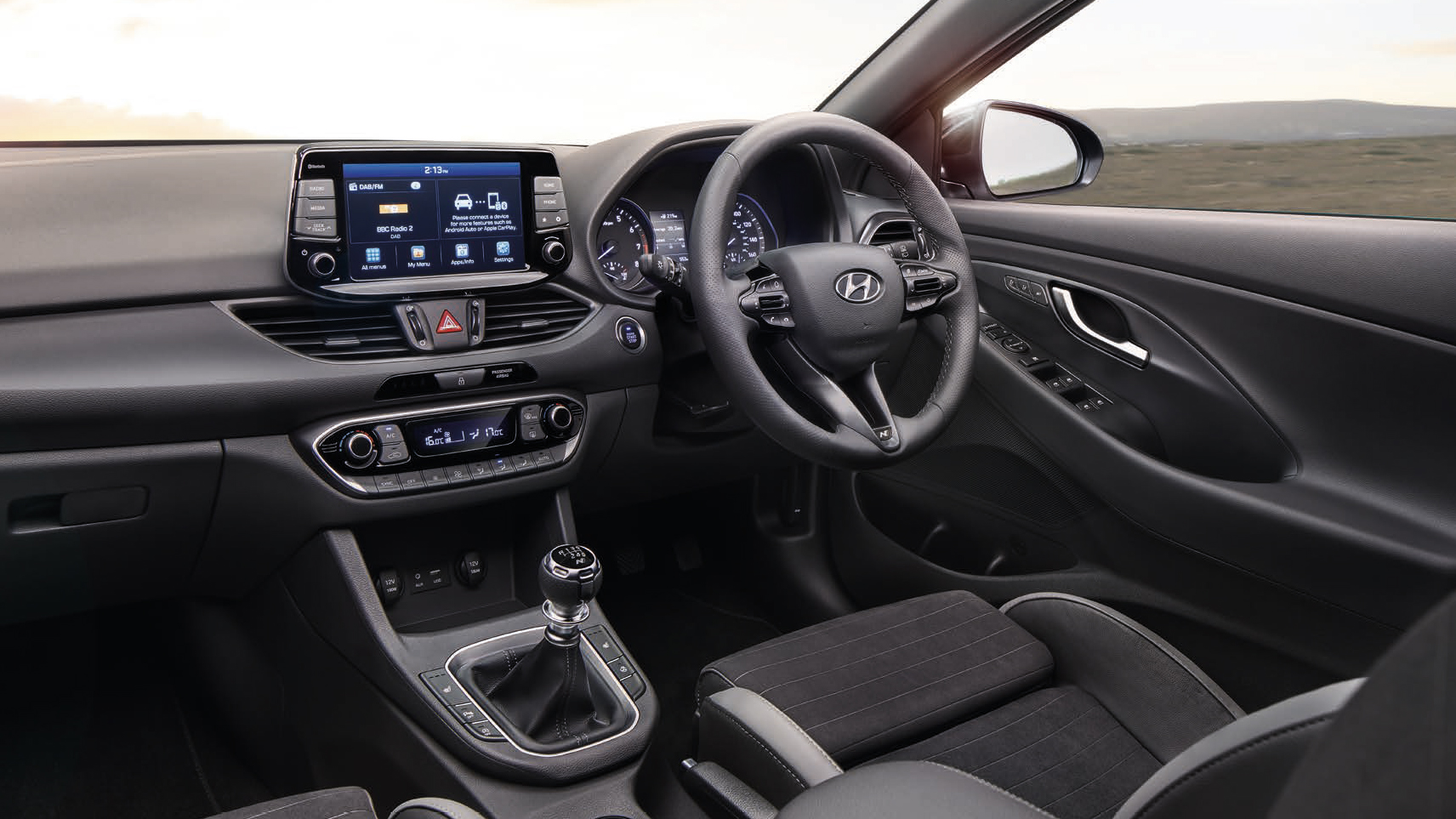 2019-hyundai-i30-n-line-interior-car-back-catalogue-1