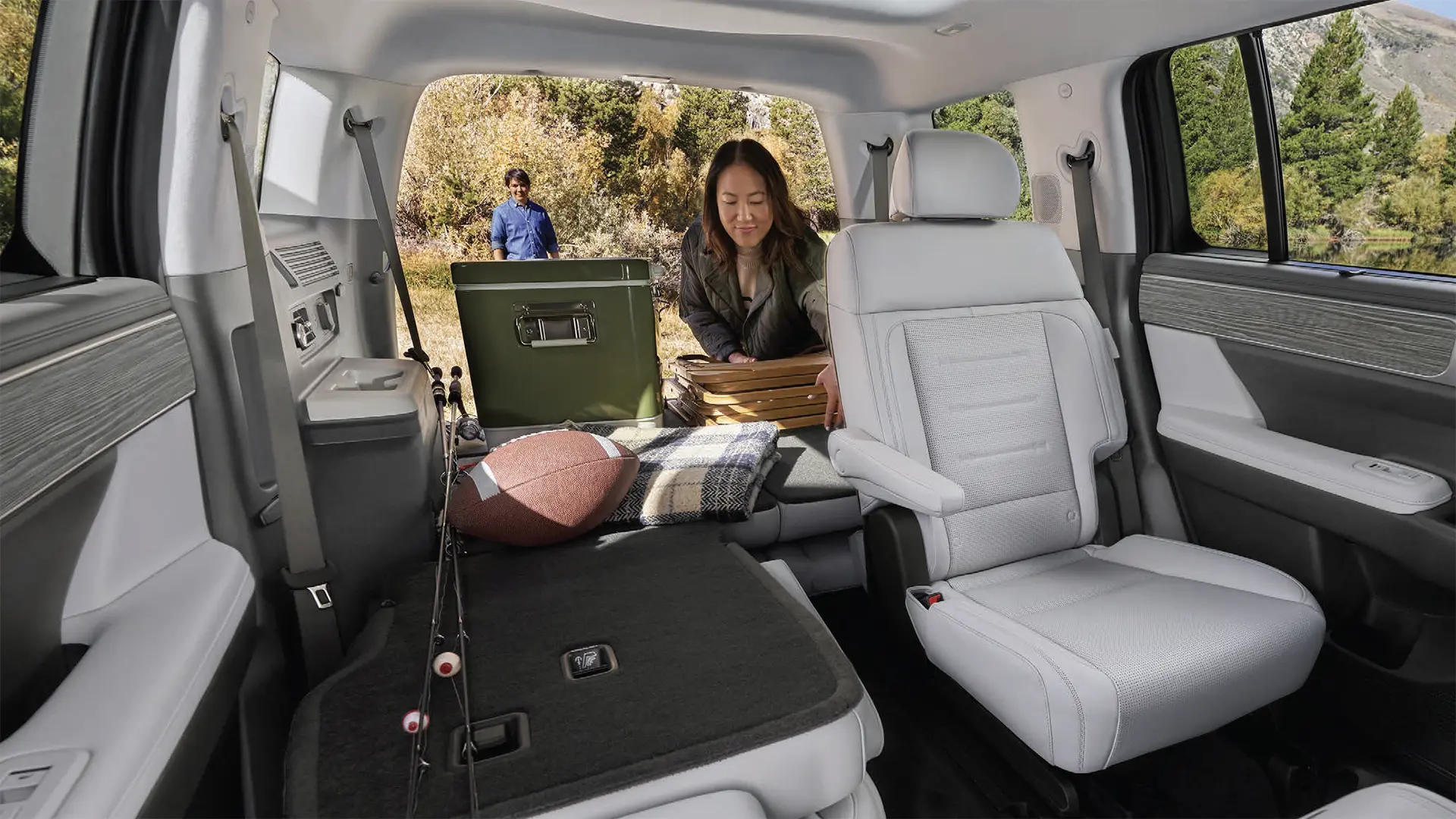 2026-hyundai-santa-fe-interior-car-back-catalogue