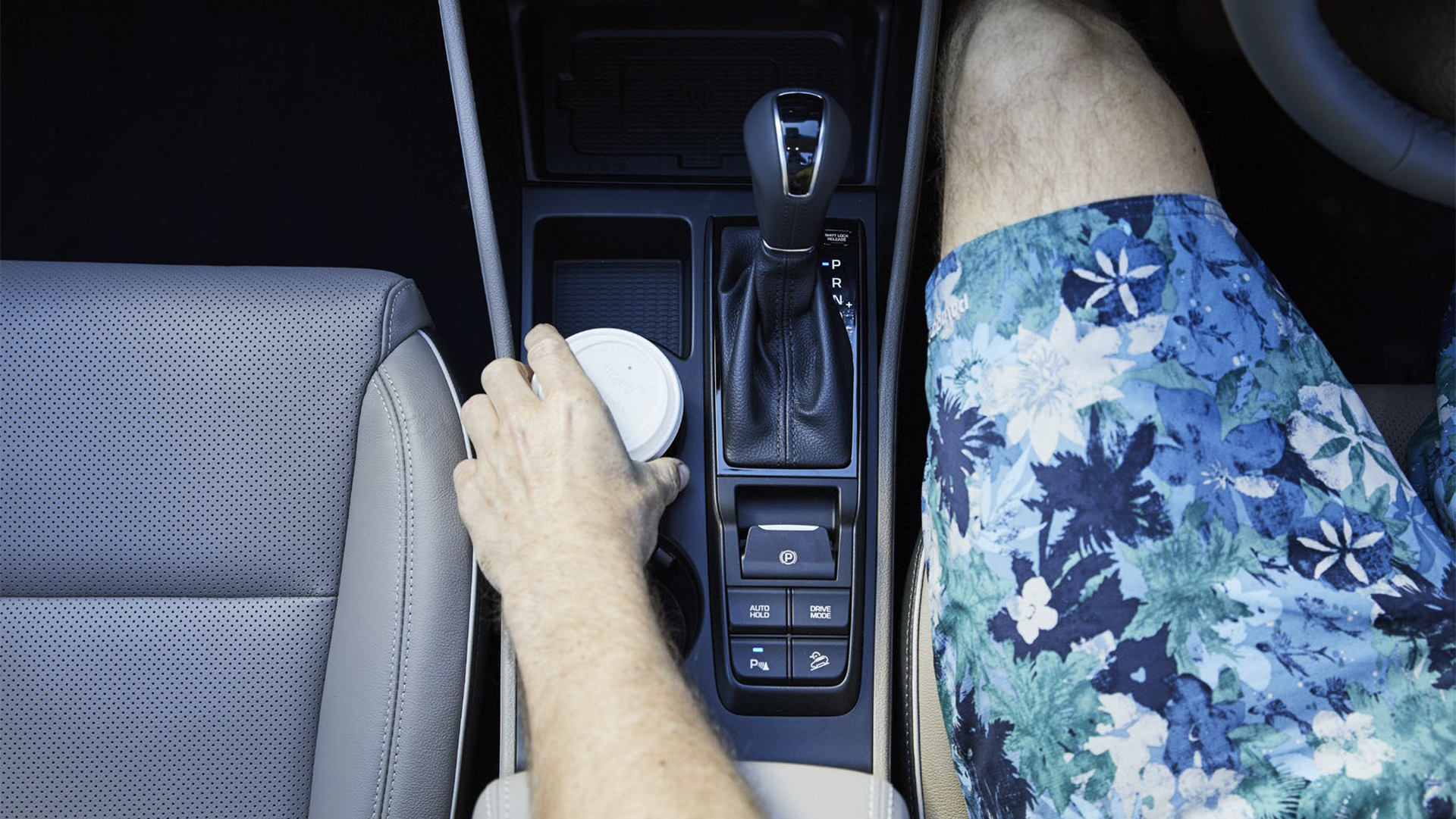 2020-hyundai-tucson-lifestyle-3-car-back-catalogue-1