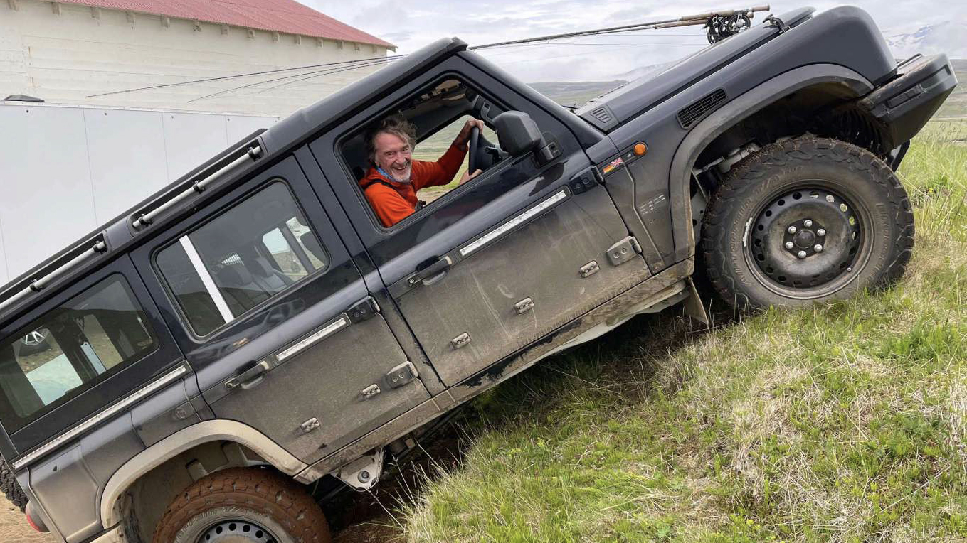 2022-ineos-grenadier-introduction-car-back-catalogue-1