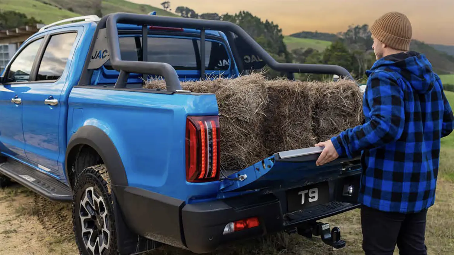 2025-jac-t9-rear-counrtyside-car-back-catalogue