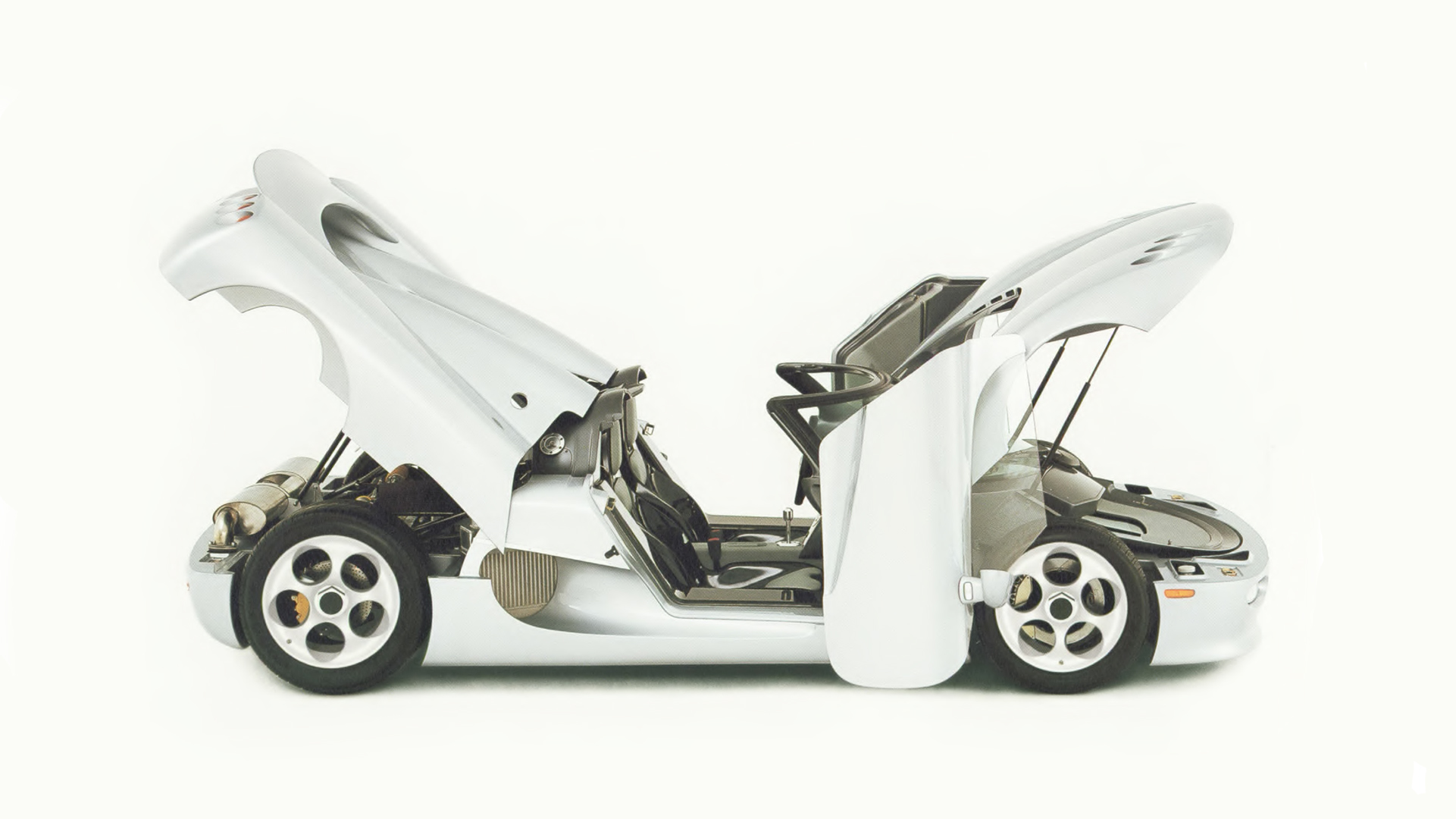 2001-koenigsegg-cc-white-original-brochure-car-back-catalogue-1
