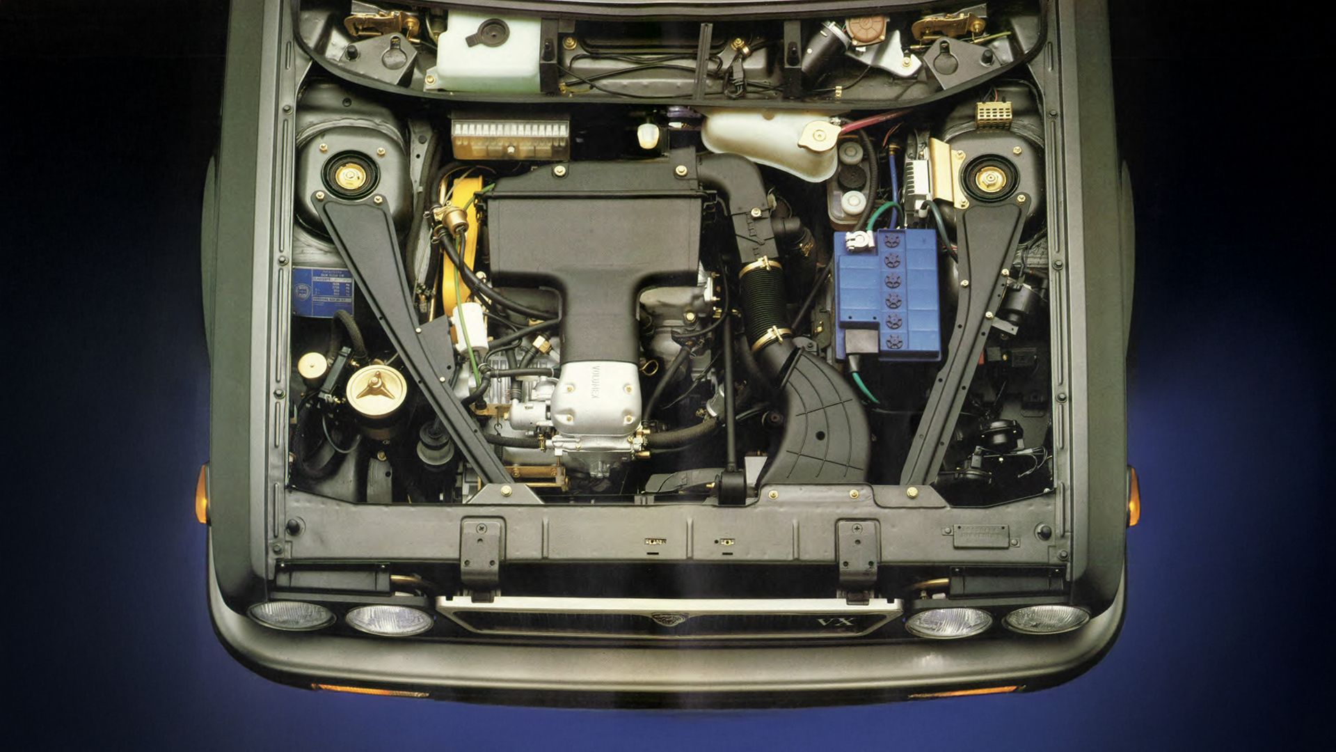 1983-lancia-hp-executive-engine-bay-car-back-catalogue-1