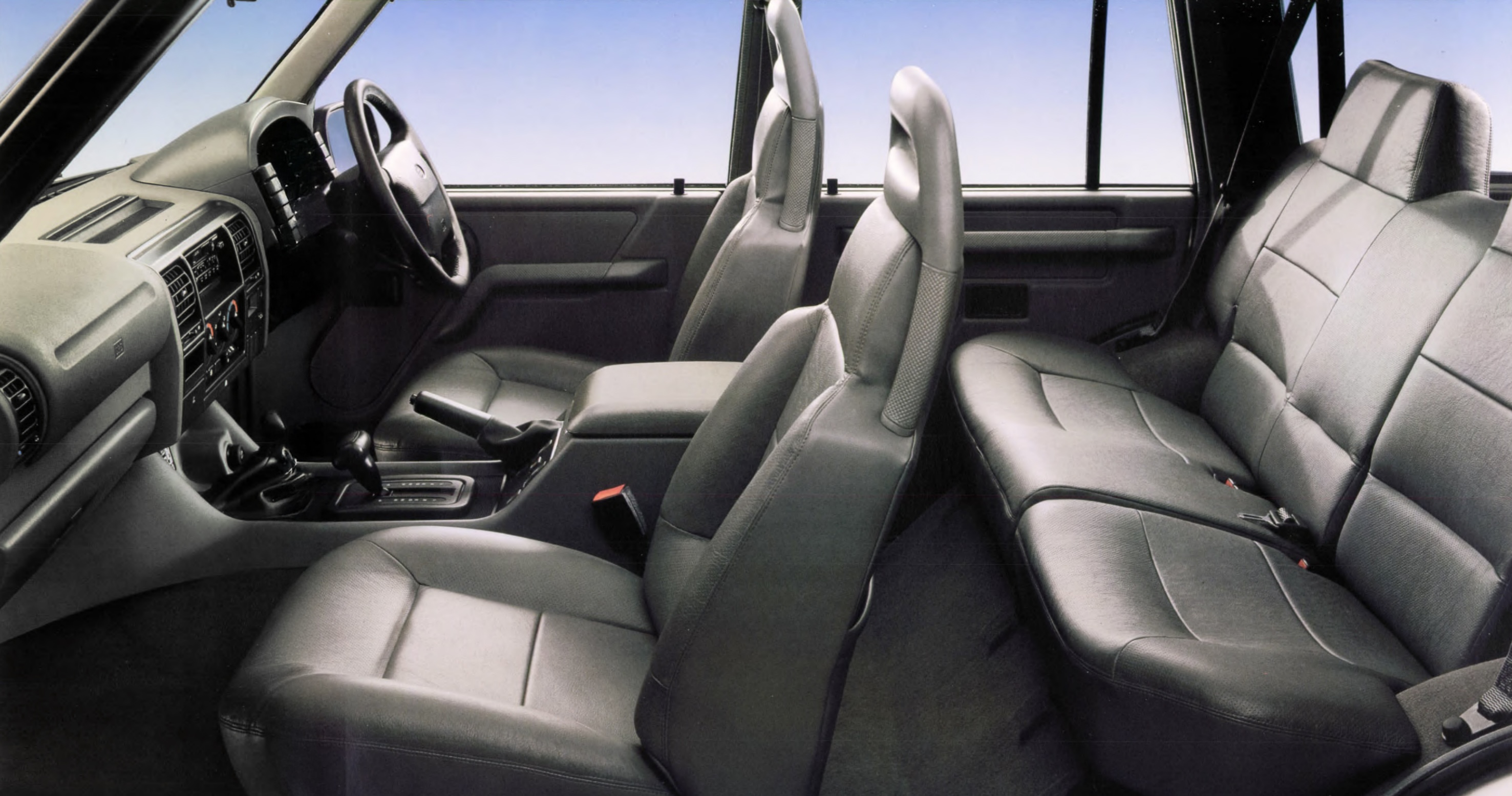 1995-land-rover-discovery-interior-1-car-back-catalogue-1