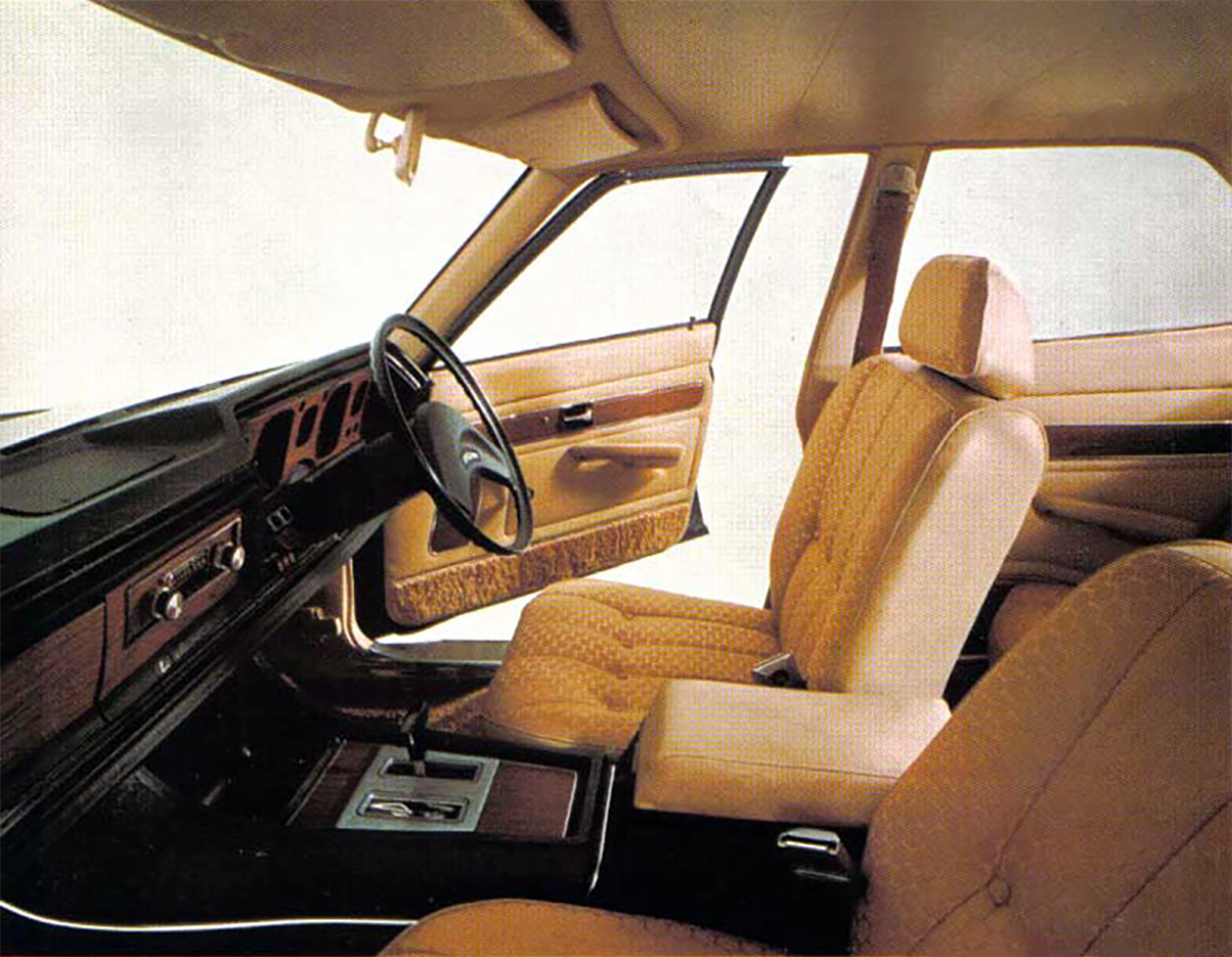 1973-leyland-p76-executive-interior-car-back-catalogue