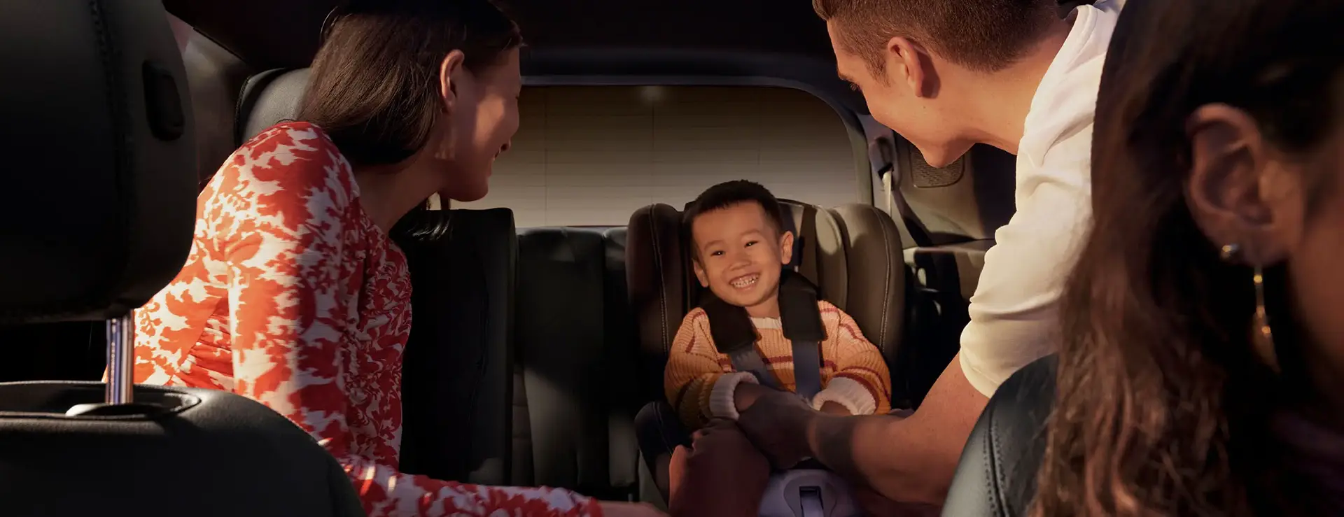 2022-mercedes-benz-eqb-suv-interior-2-car-back-catalogue