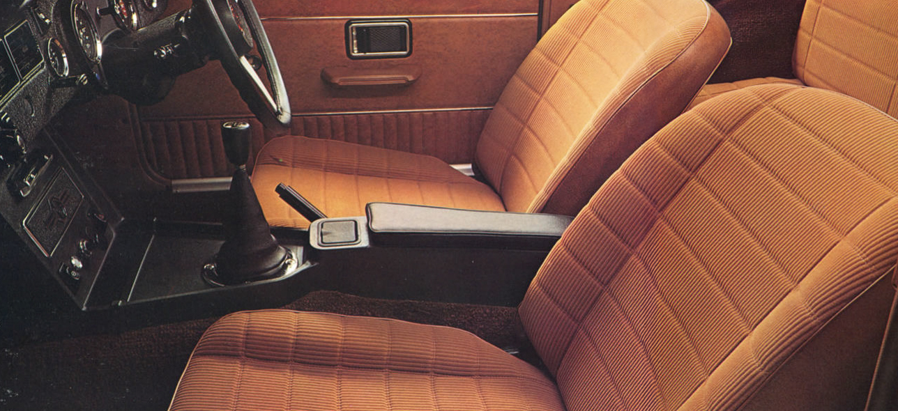 1975-mgb-gt-interior-car-back-catalogue-1