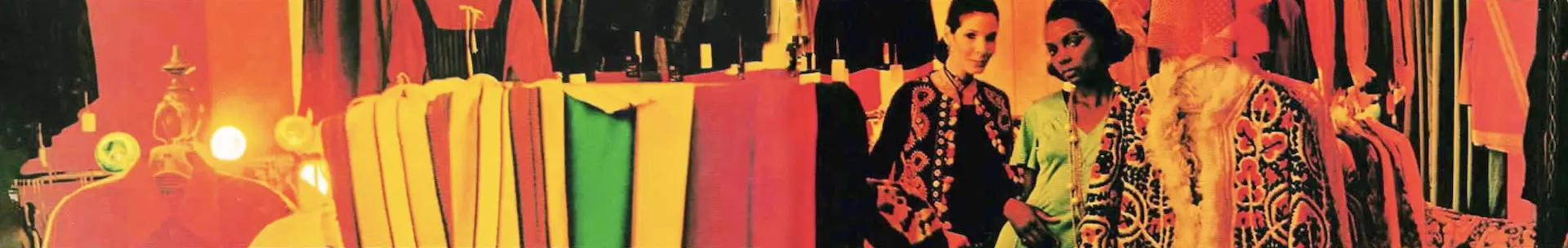 1971-plymouth-barracuda-lifestyle-inset-car-back-catalogue-1