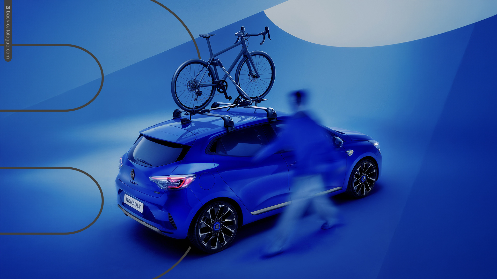 2024-renault-clio-accessories-rear-side-car-back-catalogue