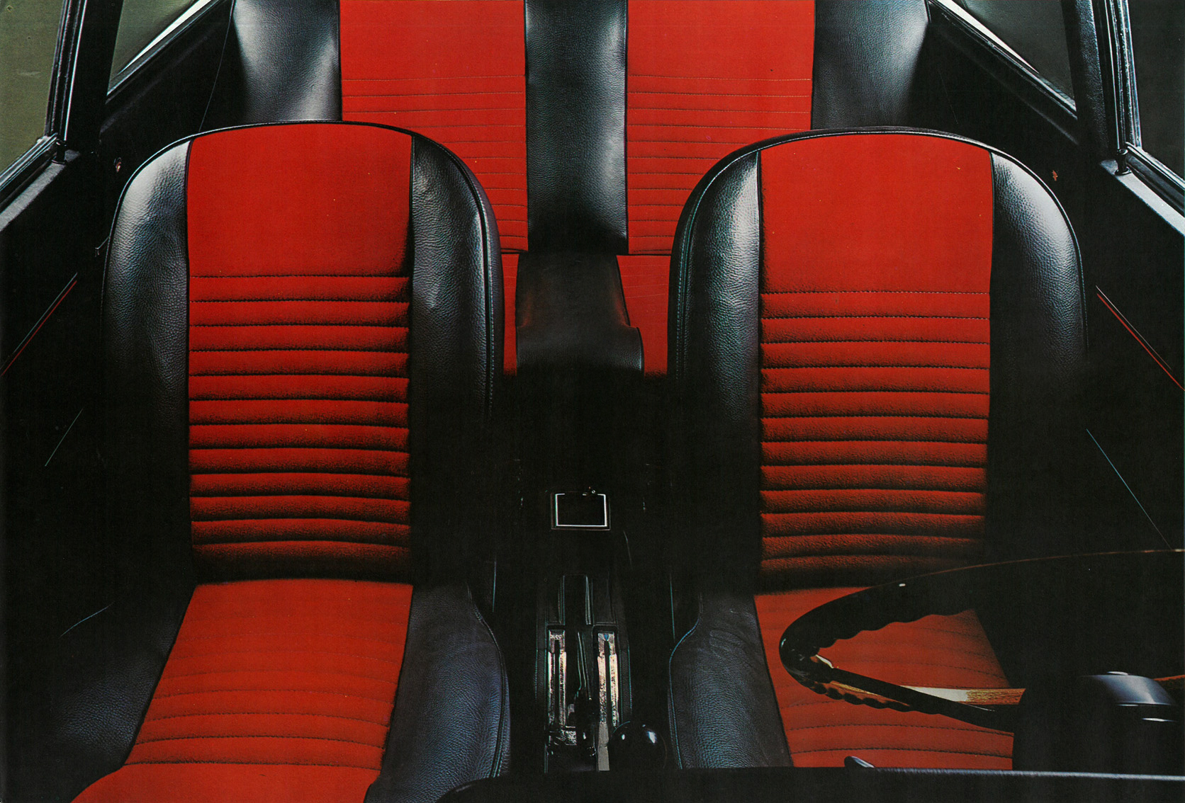 1970-seat-124-sport-interior-2-car-back-catalogue