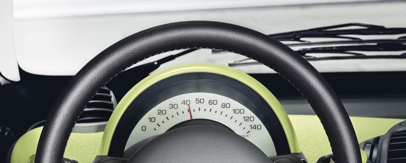 2004-smart-fortwo-steering-wheel-car-back-catalogue-1