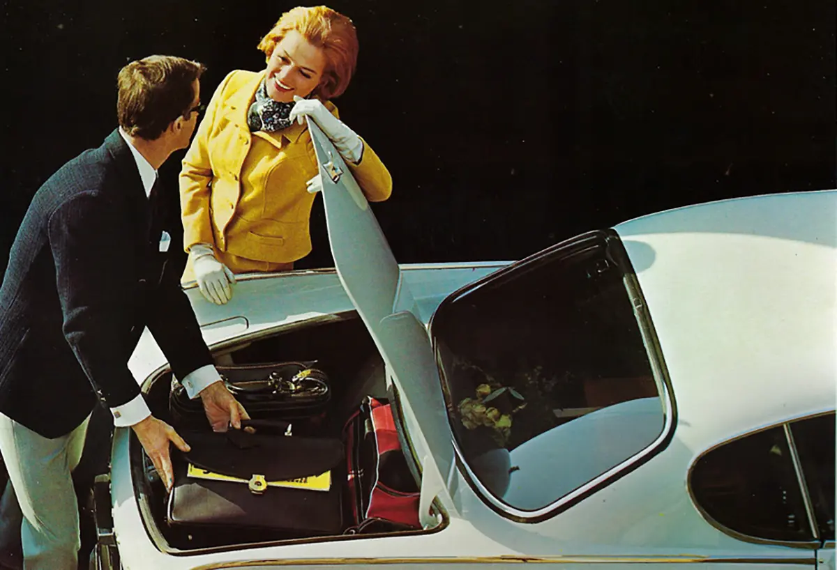 1966-volvo-1800-s-features-1-car-back-catalogue